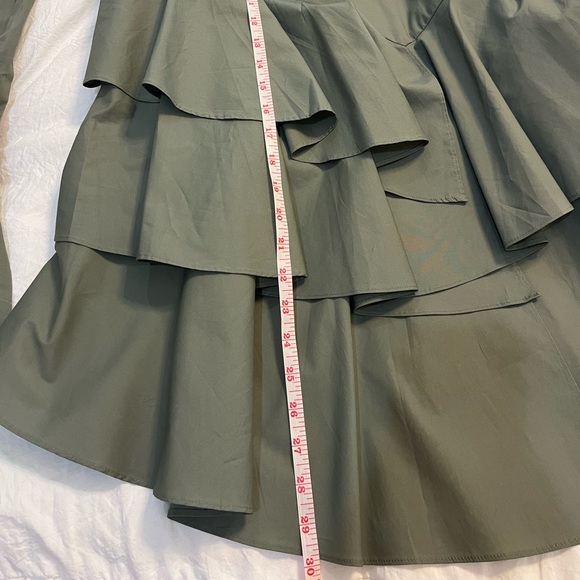 Vince Camuto, asymmetric, tiered, ruffled midi skirt with matching belt. SZ XS - Picture 9 of 11